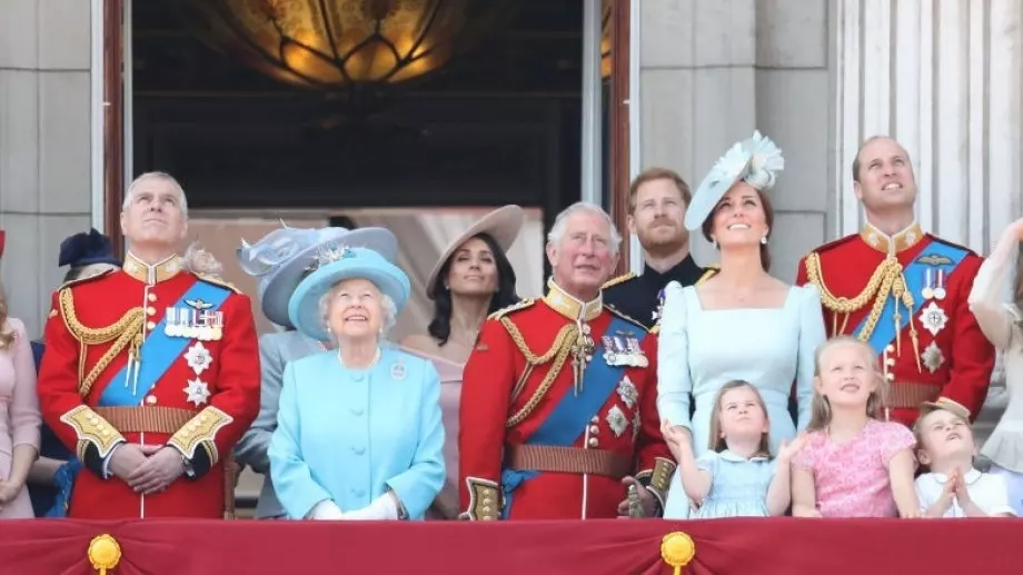 Поверително от кухнята: 4 странни хранителни навици на кралското семейство