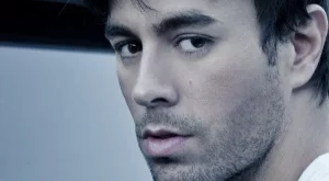 Енрике Иглесиас се завръща в България