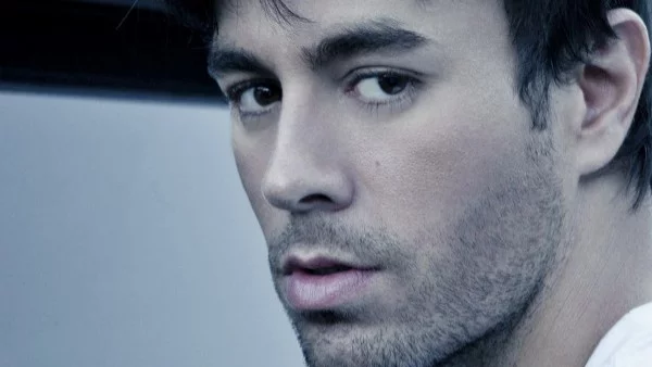 Енрике Иглесиас се завръща в България