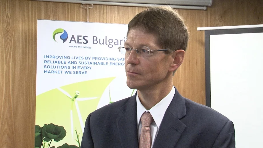 "Ей и Ес България" готова да преговаря за прекратяване на дългосрочния си договор