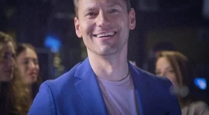 Орлин Павлов представи песента си "Пълно презареждане" (видео)