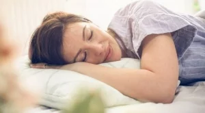 Как да спите по-добре, когато навън е ужасно горещо