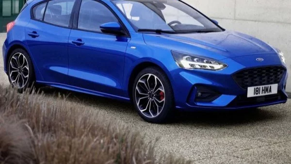 Ford Focus ще разпознава дупките на пътя