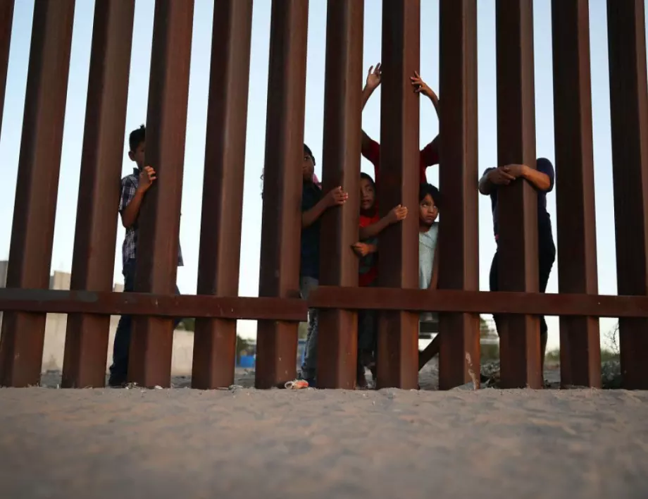 Националната гвардия на Тексас е изпратена на границата с Мексико 