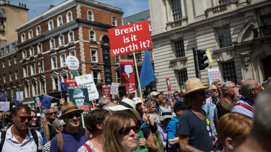 Инвестициите в британската автомобилна индустрия се стопиха заради Brexit