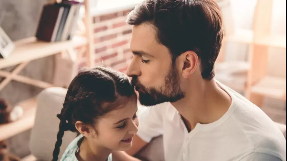 Бащи, които имат дъщери, живеят с 74 седмици по-дълго