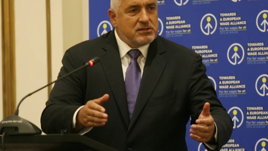 Борисов предложи помощ на Гърция за гасенето на смъртоносните пожари