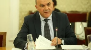 Петков помоли за разбиране пенсионерите с увреждания заради по-ниските пенсии през януари