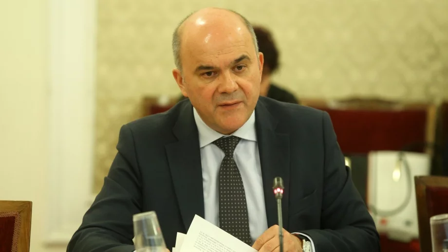 Петков помоли за разбиране пенсионерите с увреждания заради по-ниските пенсии през януари