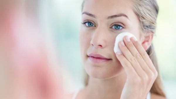 Всичко, което трябва да знаете за мицеларната вода