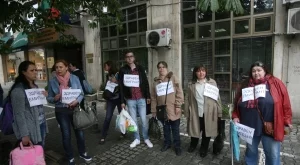 Пациенти, нуждаещи се от белодробна трансплантация, протестираха пред МЗ