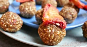 Сурови бананови трюфели със сушена диня