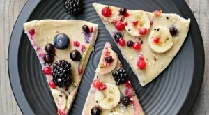 Кокосова палачинка-пица