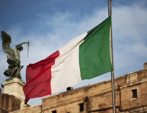 Италия уверено крачи по пътя към финансовата деградация