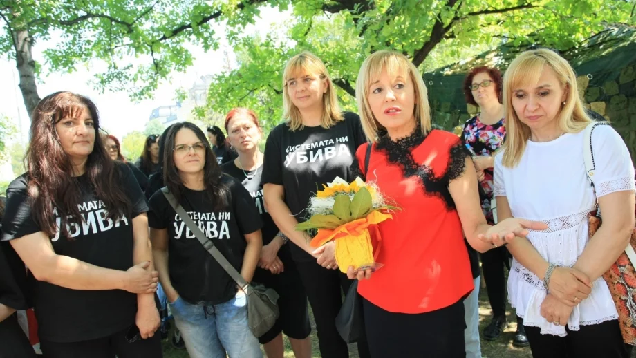 Манолова с компромис за децата с увреждания, майките го одобриха