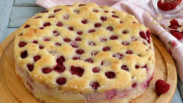 Малинов пай с крема сирене