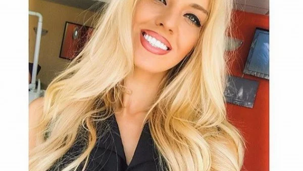 Натали Трифонова показа секси снимки по бански