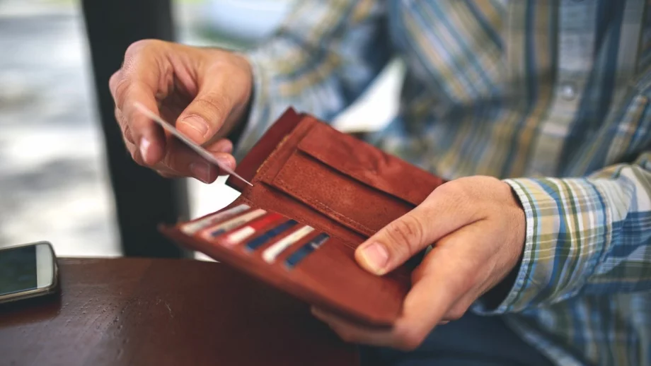 Всяка десета кредитна карта у нас е небанкова 