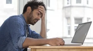 Фейсбук депресия. Или как не сме такива, за каквито се представяме