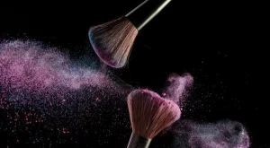 Как да почиствате четките си за грим