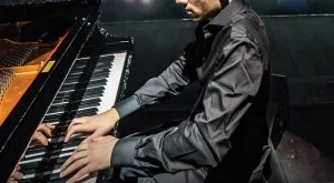 Питър Бенс с концерт в България