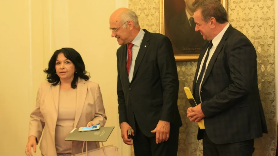 Проблемът при "Белене" е липсата на стратегически инвеститор, смята Петкова