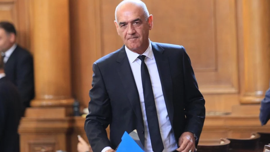 Новият шеф на НЗОК: Проблемът е в едни хорица, които дърпат конците на Касата