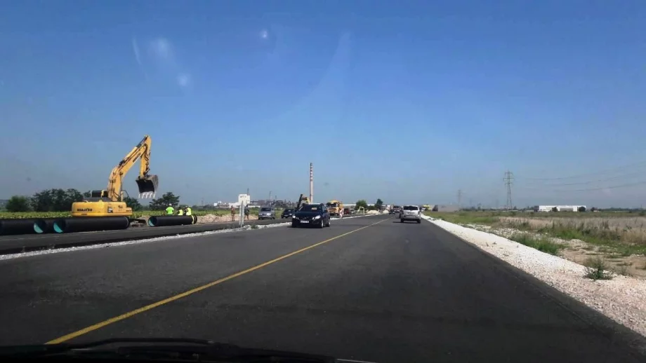 Влагат 7 млрд. лева в пътищата на Северна България 