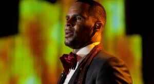 R Kelly призна, че е бил сексуално насилван като дете