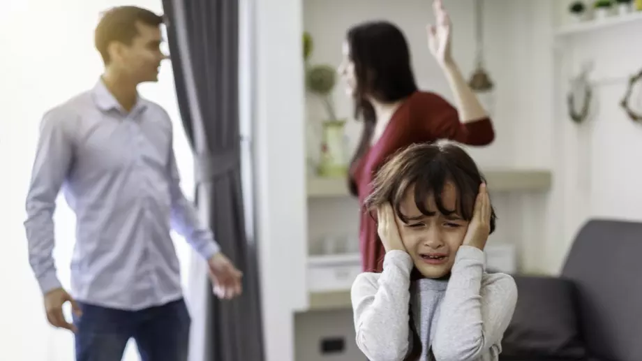 12 начина, по които децата на разведени родители обичат различно