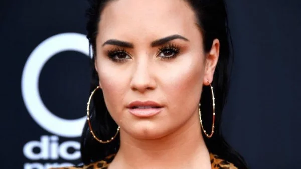 Деми Ловато е в болница заради свръхдоза хероин