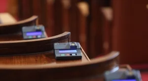 Трите министерски оставки вече са в НС, гласуват ги в четвъртък