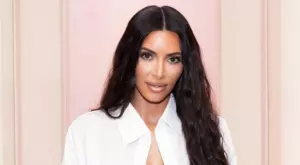 Двойничката на Ким Кардашиян почина на 34 (СНИМКА)