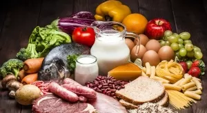 Ниско съдържание на мазнини или на въглехидрати: Кое е по-полезно?