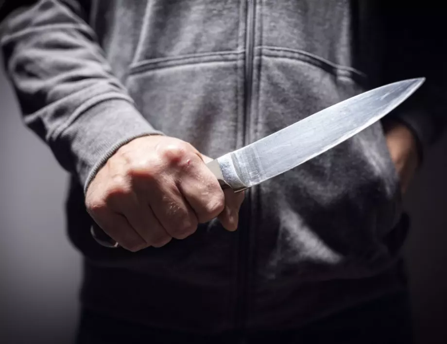 33-годишен мъж прободе с нож дете в ръката в Плевенско