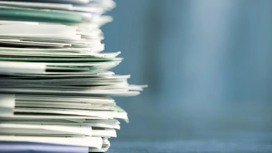 Държавната администрация спира да обменя документи на хартия