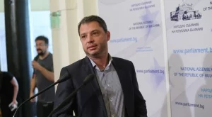 2018/07/27/0972875001532685038