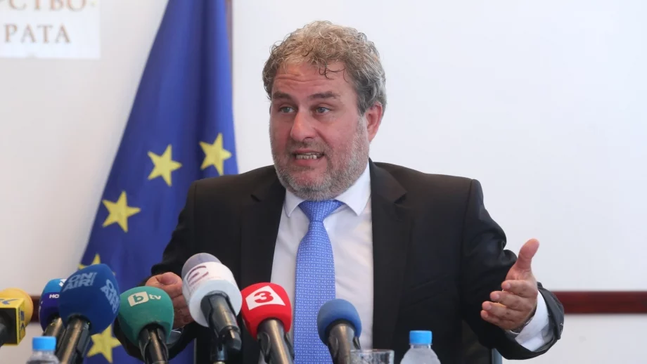 Банов твърди, че гласът му в уличаващия запис е бил манипулиран