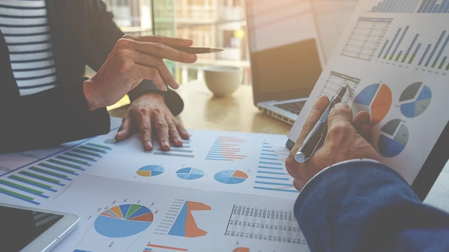 Бизнес климатът се влошава само в промишлеността през юни