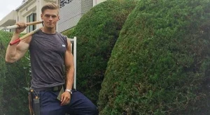 Той е швед, той е секси, той е... градинар в Япония