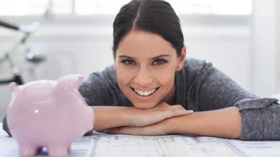 Експерти: Какви спестявания трябва да има човек до 30?