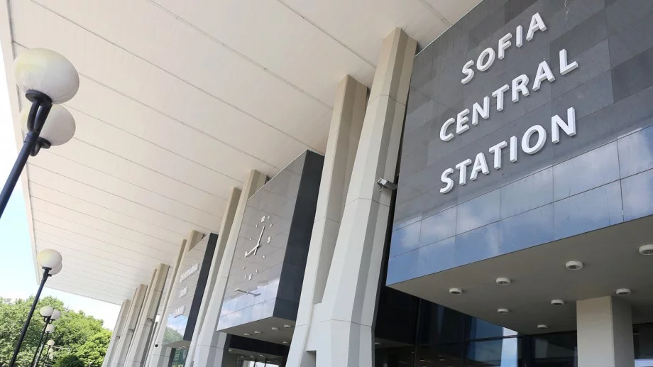 Атрактивна оферта за БДЖ циркулира в мрежите. Истинска ли е?