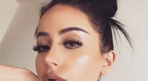 Нарекоха я боклук, а тя им отговори така (видео)