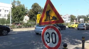 Нови ремонти затрудняват движението в София