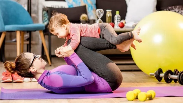 5 упражнения, с които да се отървете от коремчето след раждане