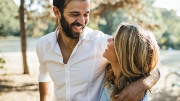 Любов, една усмивка и още нещо