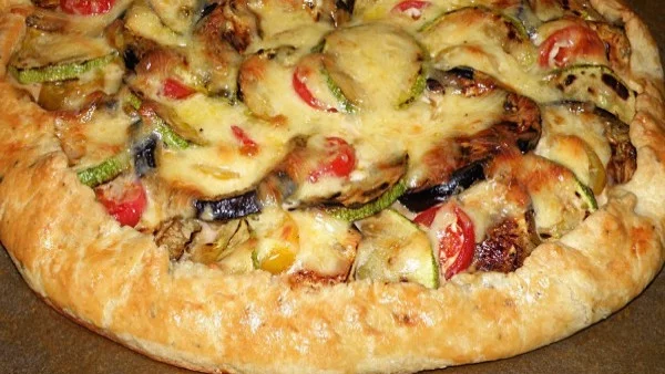 Галет с патладжани, тиквички и чери домати 