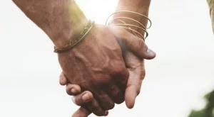 Жена, която влиза под кожата ти и излиза от там, когато си поиска