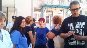 В Карлово протестираха срещу закриването на АГ отделението