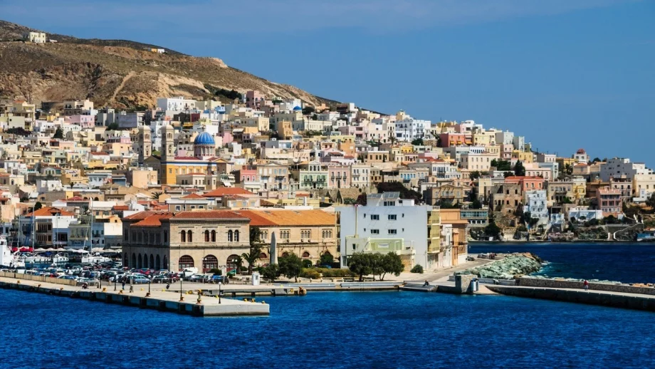 Гръцкият туризъм намери спасител с 500 млн. евро